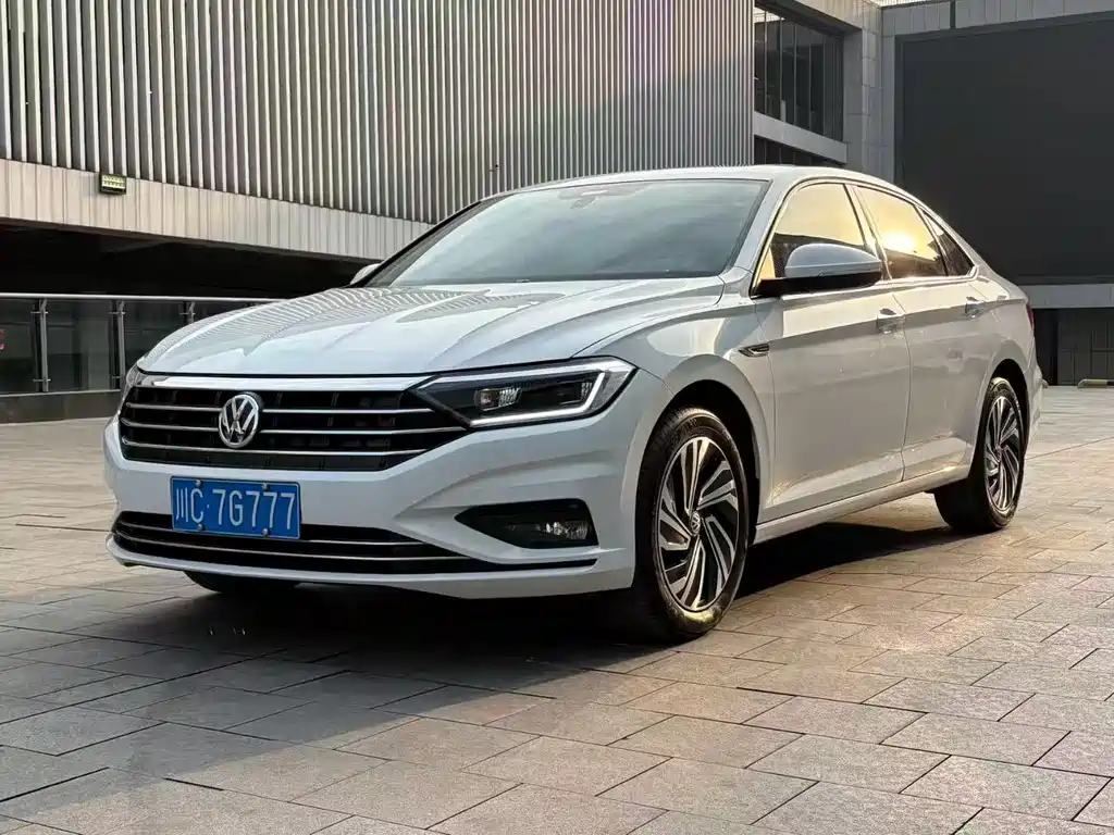 Volkswagen Sagitar 2022