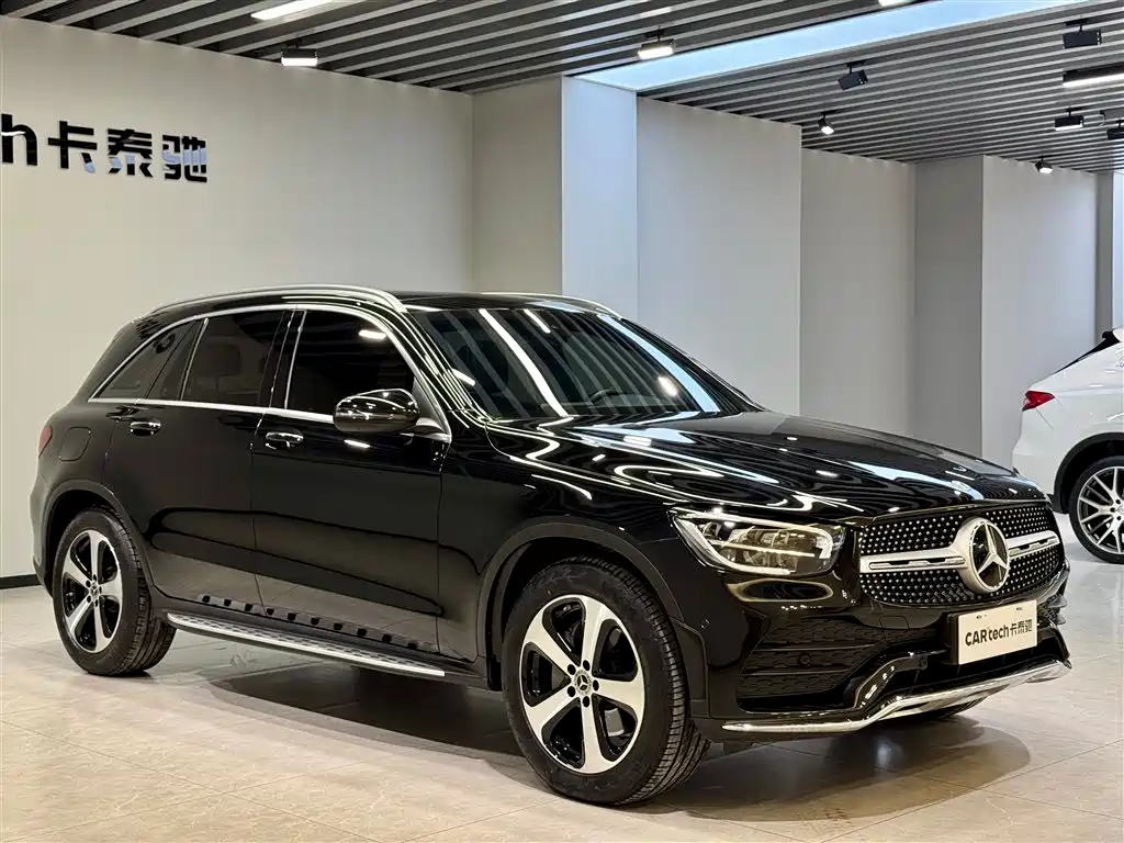 MERCEDES-BENZ GLC