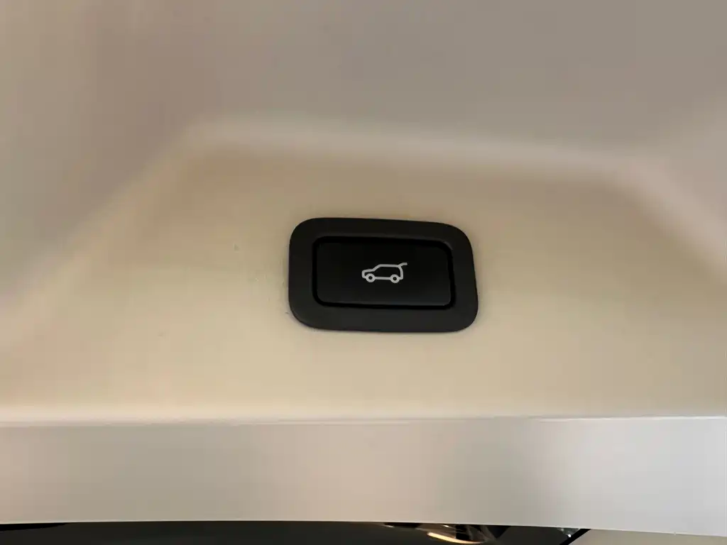 Land Rover Range Rover — миниатюра 18