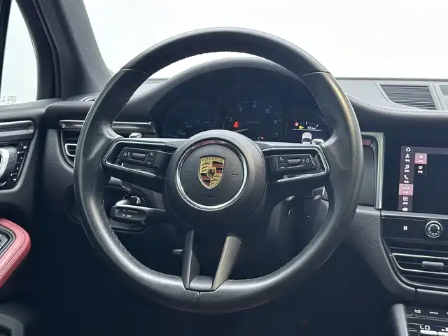 Porsche Macan — миниатюра 11