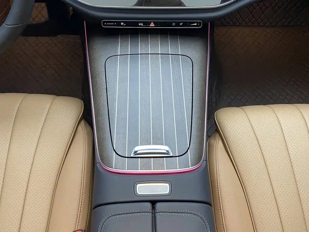 Mercedes-Benz E-Class — миниатюра 25
