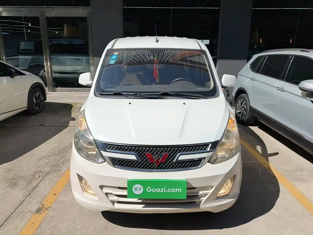 Wuling Rongguang V — миниатюра 3