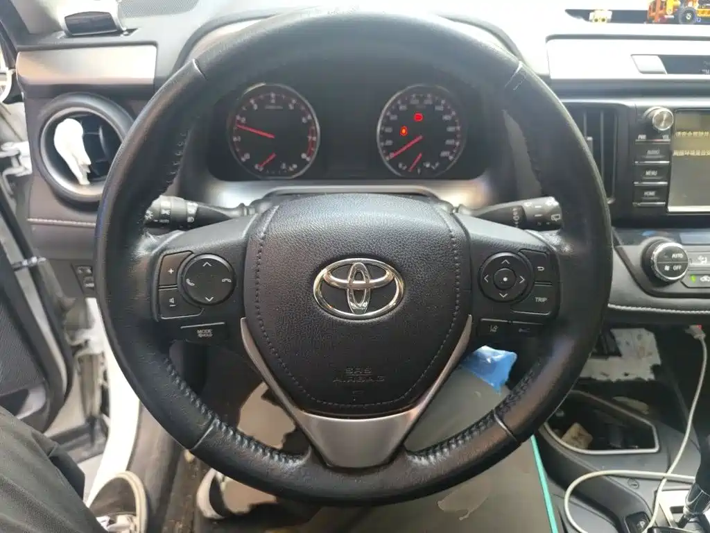 Toyota RAV4 2018 2.5L AT Elite i