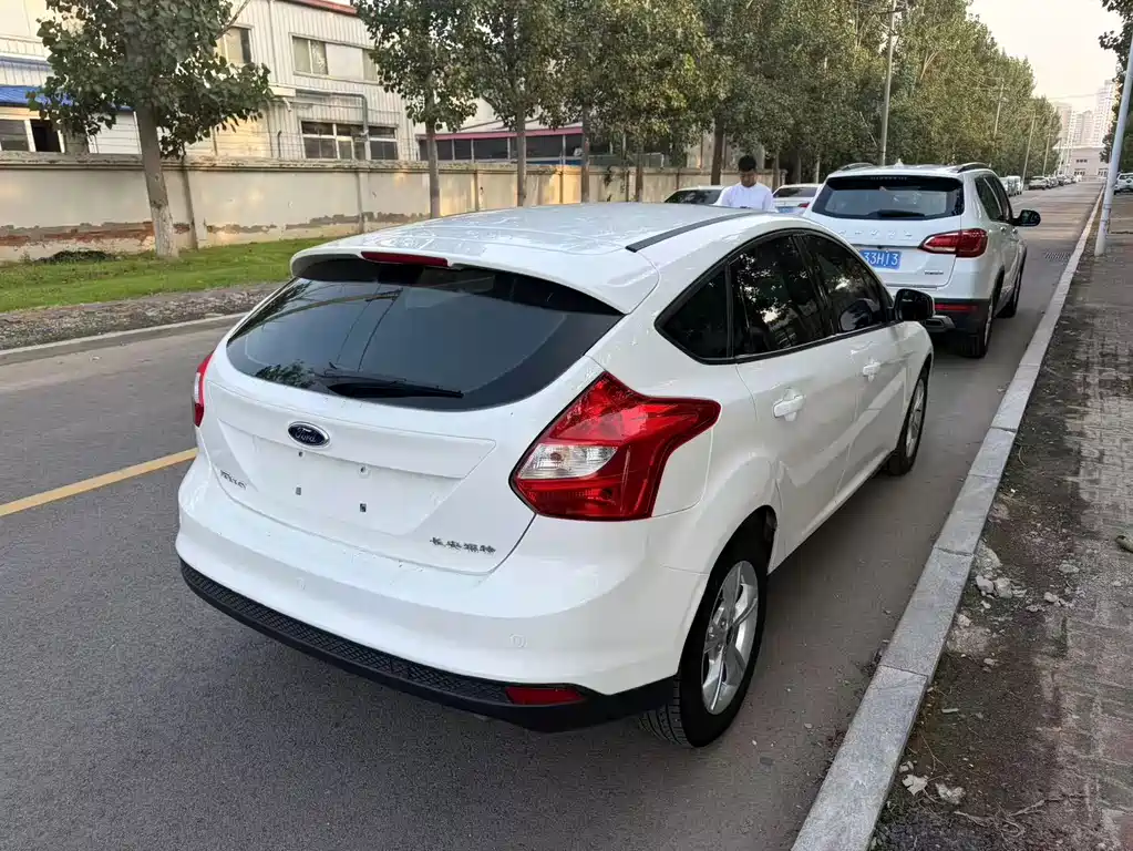 Ford Focus — миниатюра 2