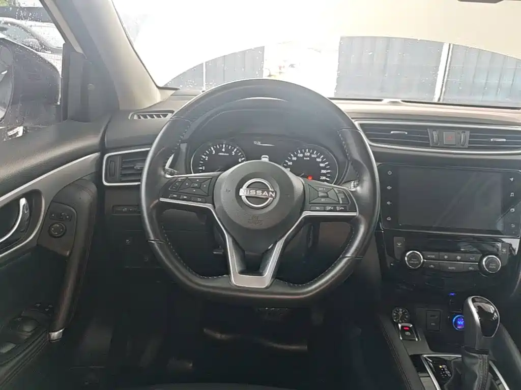 Nissan Qashqai — миниатюра 11