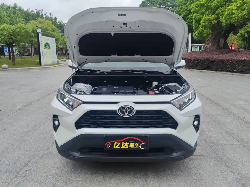 Toyota RAV4 — миниатюра 24