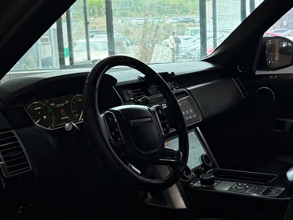 Land Rover Range Rover — миниатюра 5