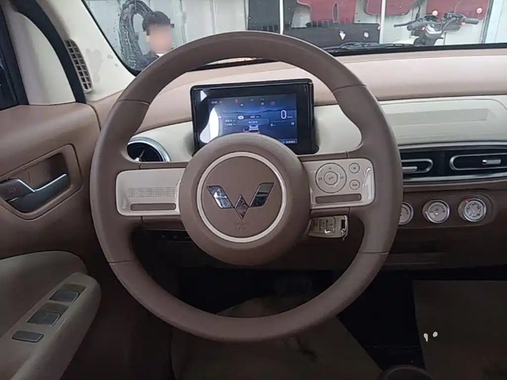 Wuling MINIEV — миниатюра 11