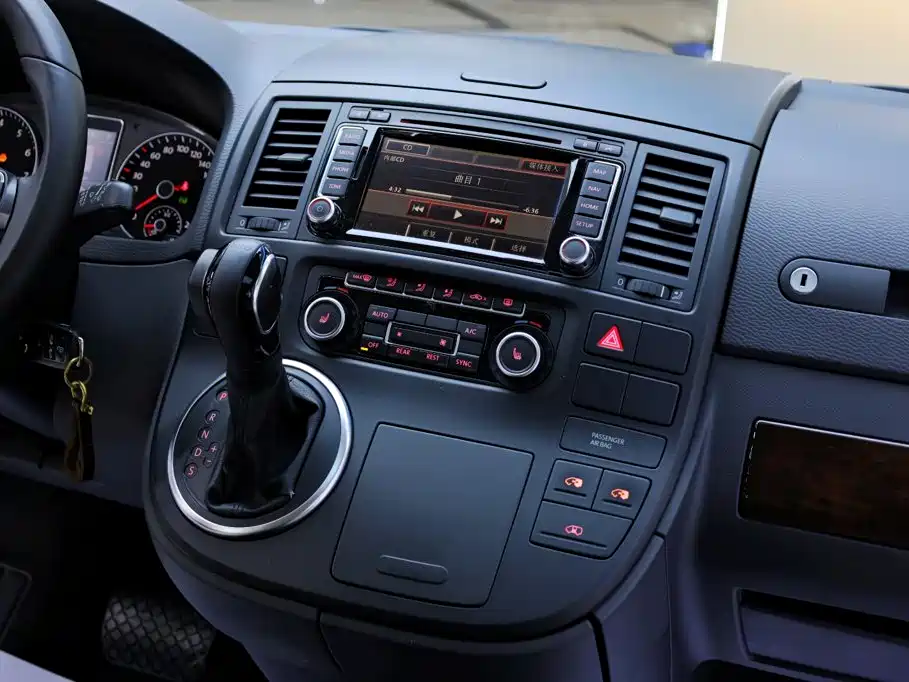 Volkswagen Multivan — миниатюра 20