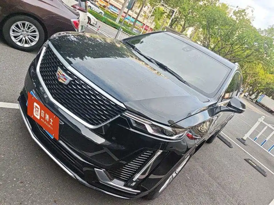 Cadillac XT6