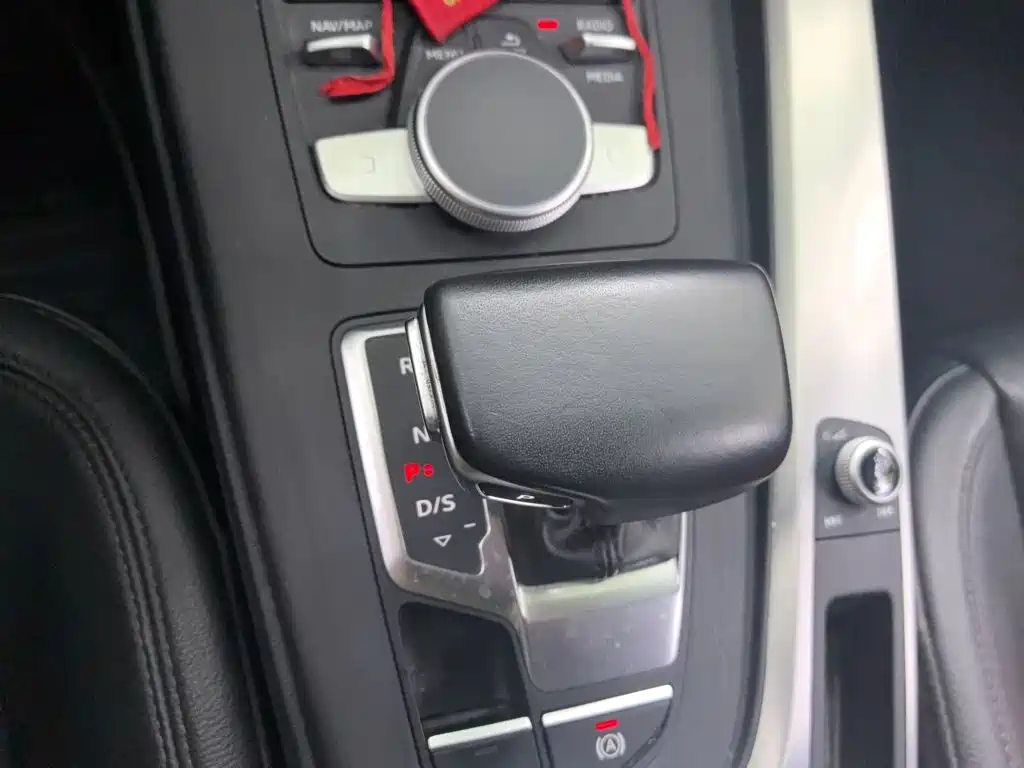 Audi A4L — миниатюра 15