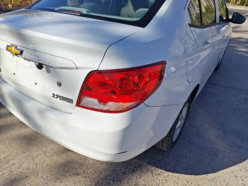 Chevrolet Sail — миниатюра 8
