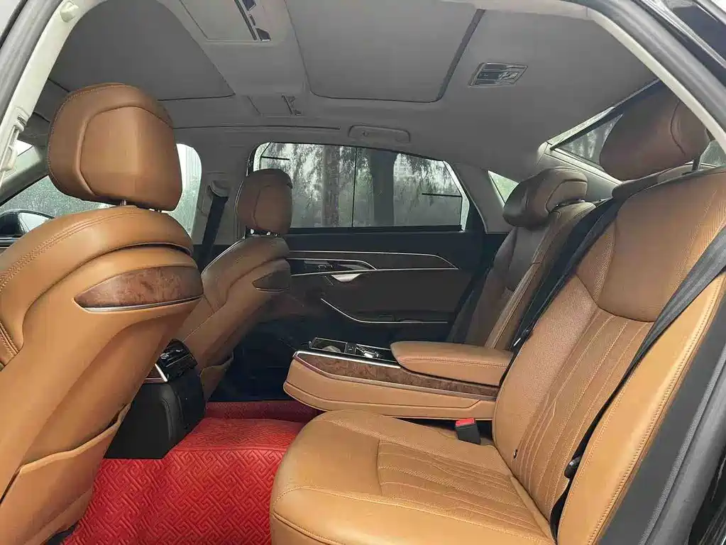 Audi A8 — миниатюра 5