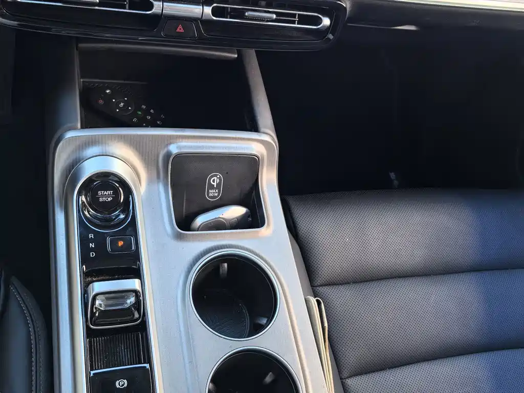 GAC Motor Trumpchi E8 PHEV — миниатюра 28