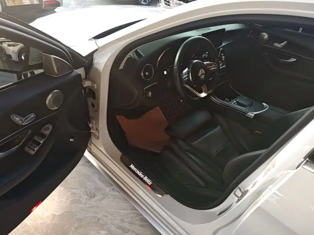 Mercedes-Benz C-Class — миниатюра 12