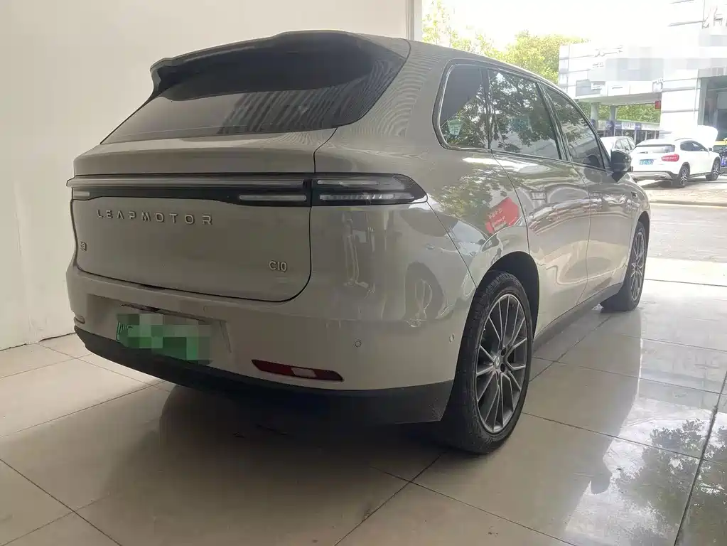 Leapmotor Leapmotor C10 — миниатюра 9