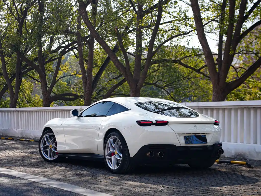 Ferrari Roma — миниатюра 4