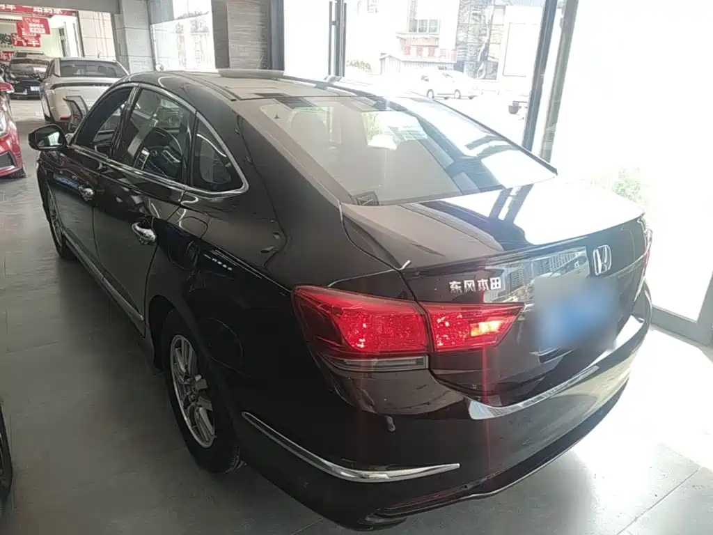 Honda Spirior — миниатюра 5