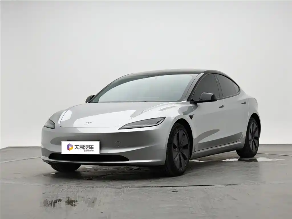 Tesla Model 3 2024