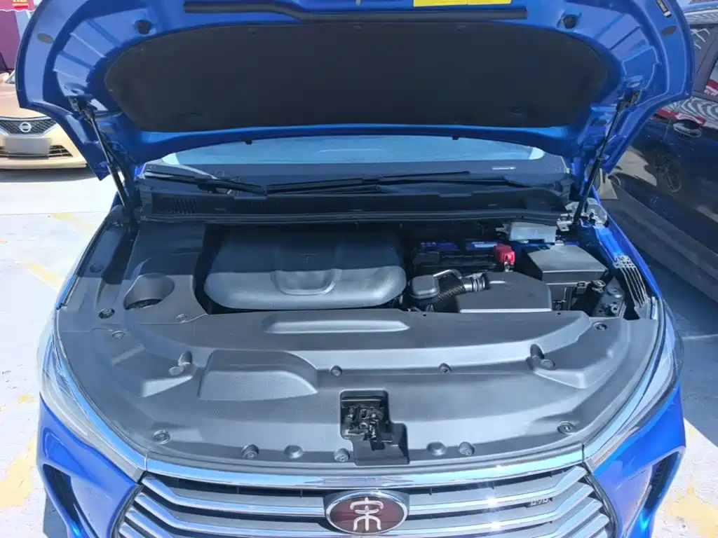 BYD MAX — миниатюра 20
