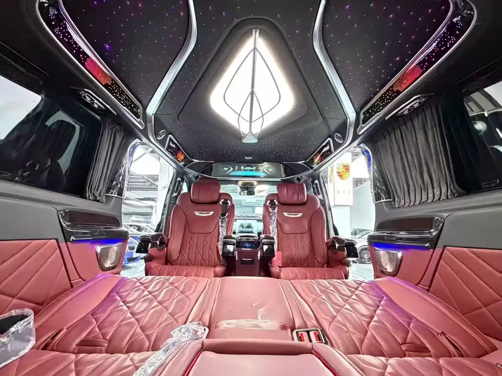 Mercedes-Benz Vito 2021 2.0T 7 мест