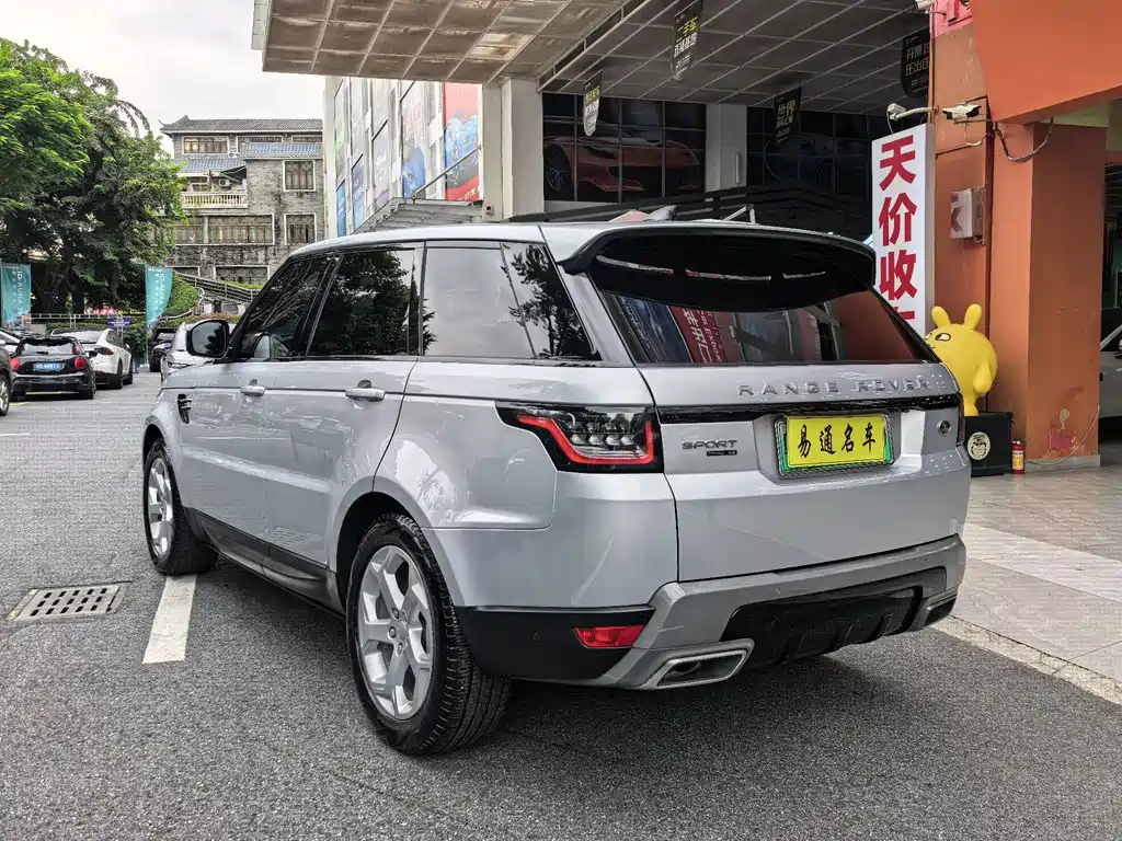 Land Rover Sport PHEV — миниатюра 10