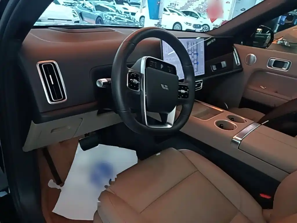 Li Auto Li L8 — миниатюра 10