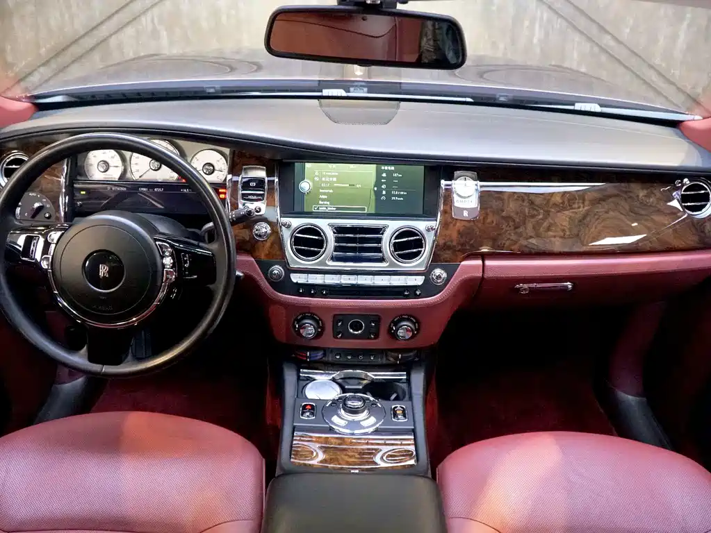 Rolls-Royce Ghost — миниатюра 16