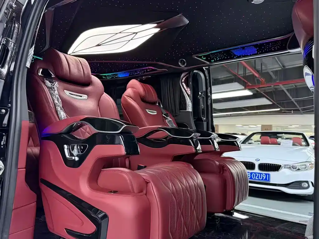 Mercedes-Benz Vito 2021 2.0T 7 мест