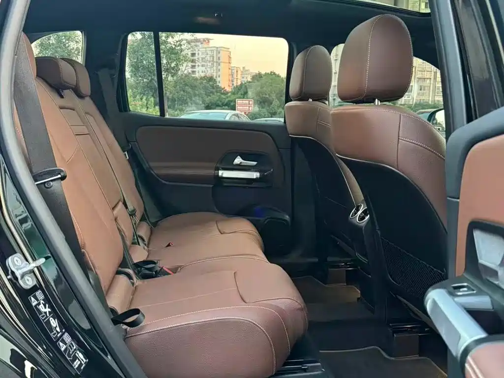 Mercedes-Benz GLB — миниатюра 15