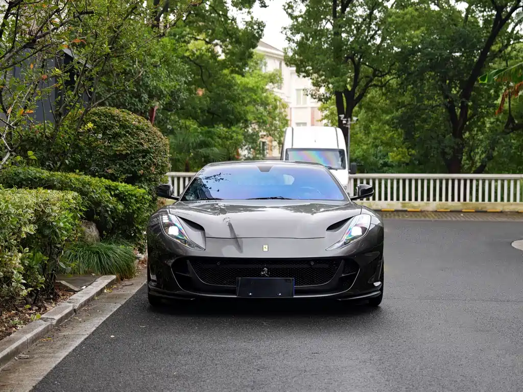 Ferrari 812 — фотографии объявления, Фото 3