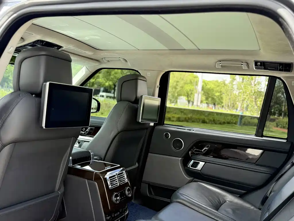 Land Rover Range Rover — миниатюра 22
