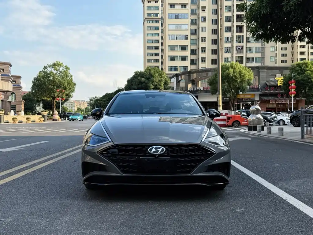 Hyundai Sonata — миниатюра 2