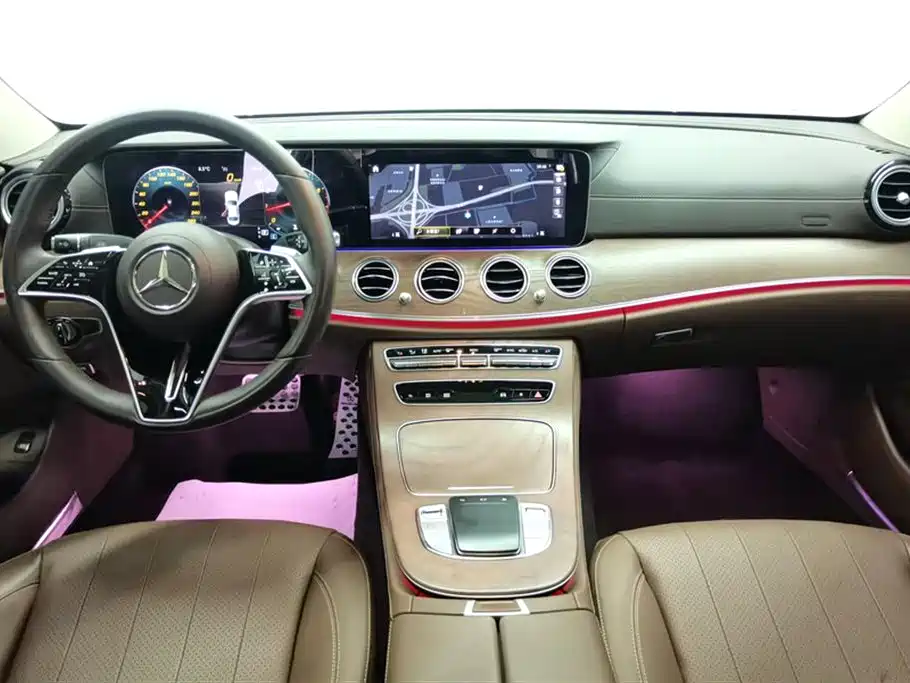 MERCEDES-BENZ E CLASS