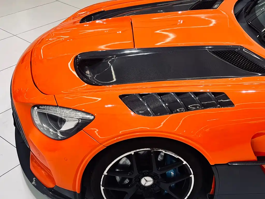 MERCEDES-BENZ AMG GT