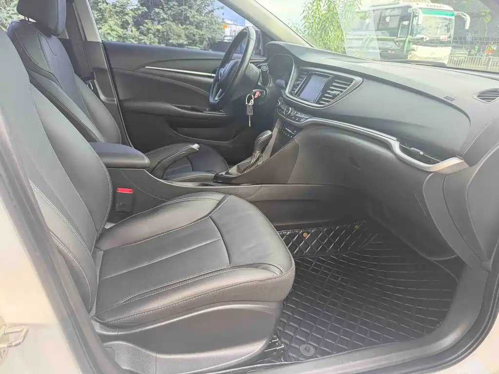 Buick Excelle — миниатюра 5