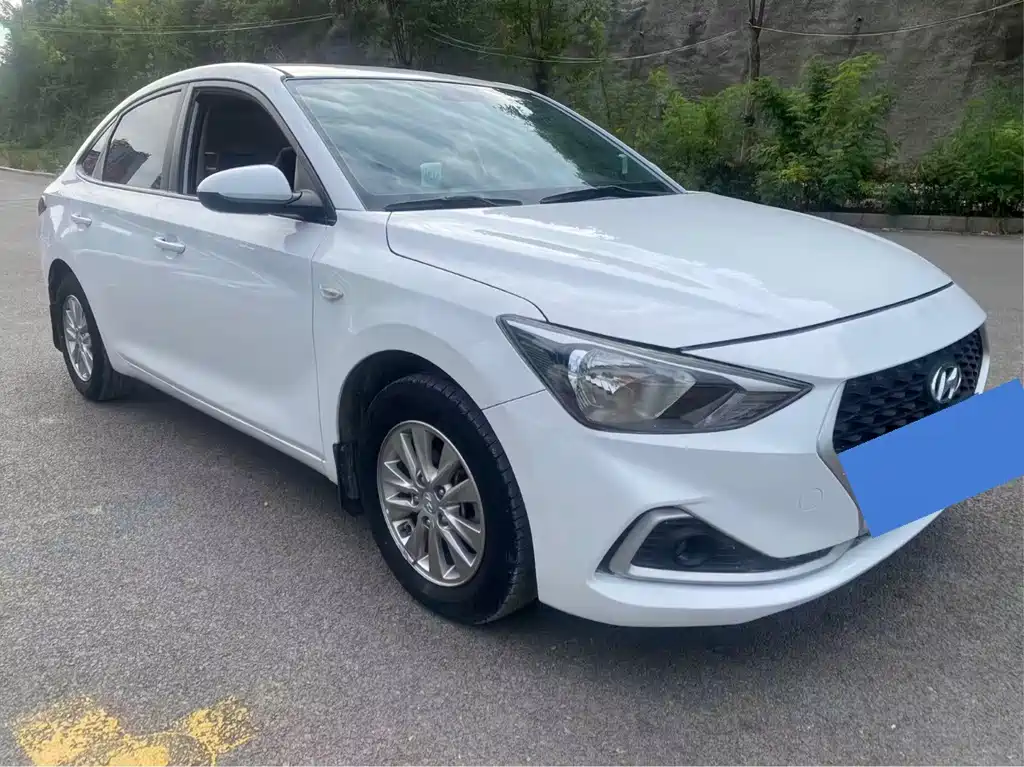 Hyundai Elantra — миниатюра 3