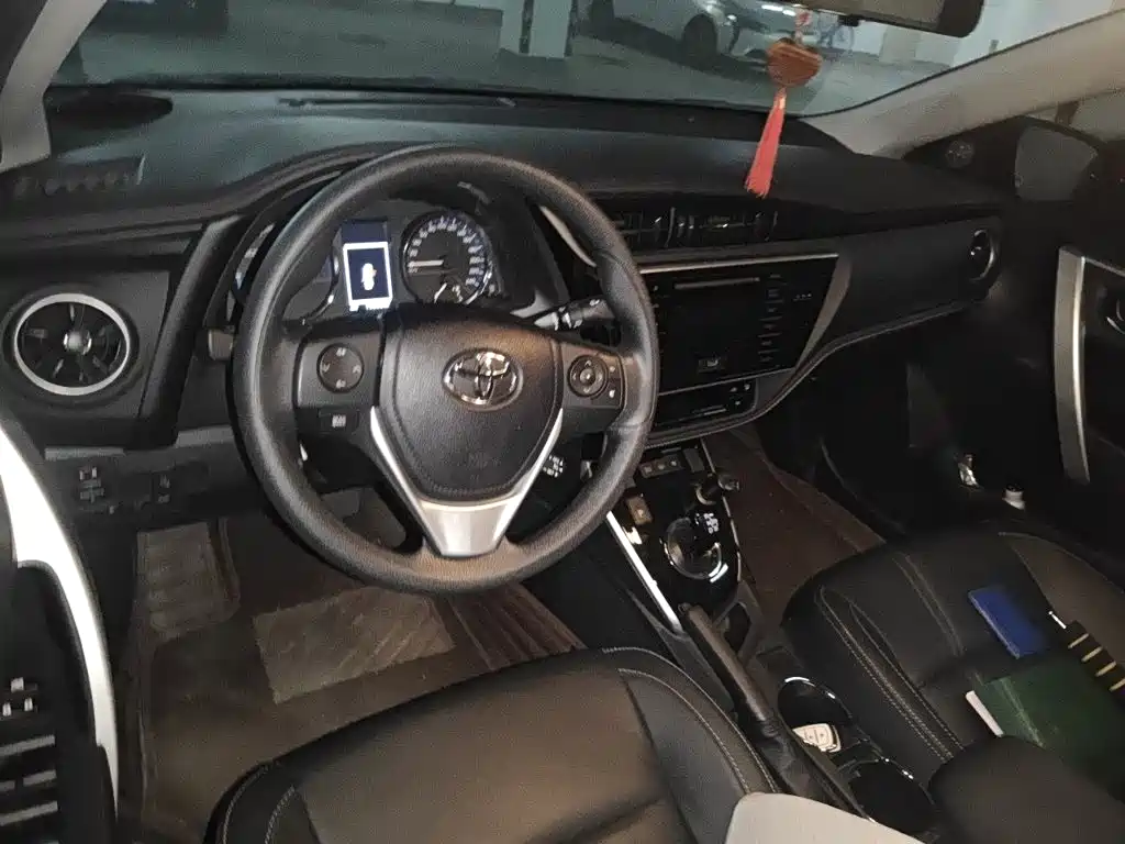Toyota Corolla Hybrid — миниатюра 10