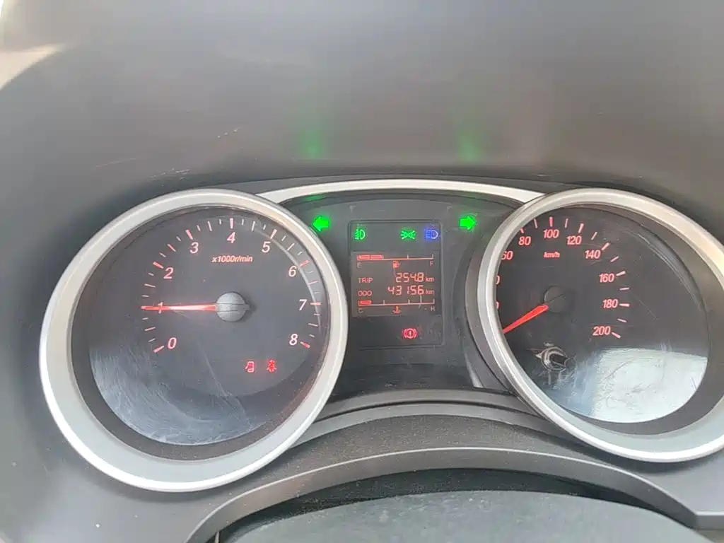 Wuling Hongguang — миниатюра 12