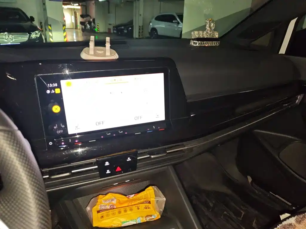 Volkswagen Golf — миниатюра 14
