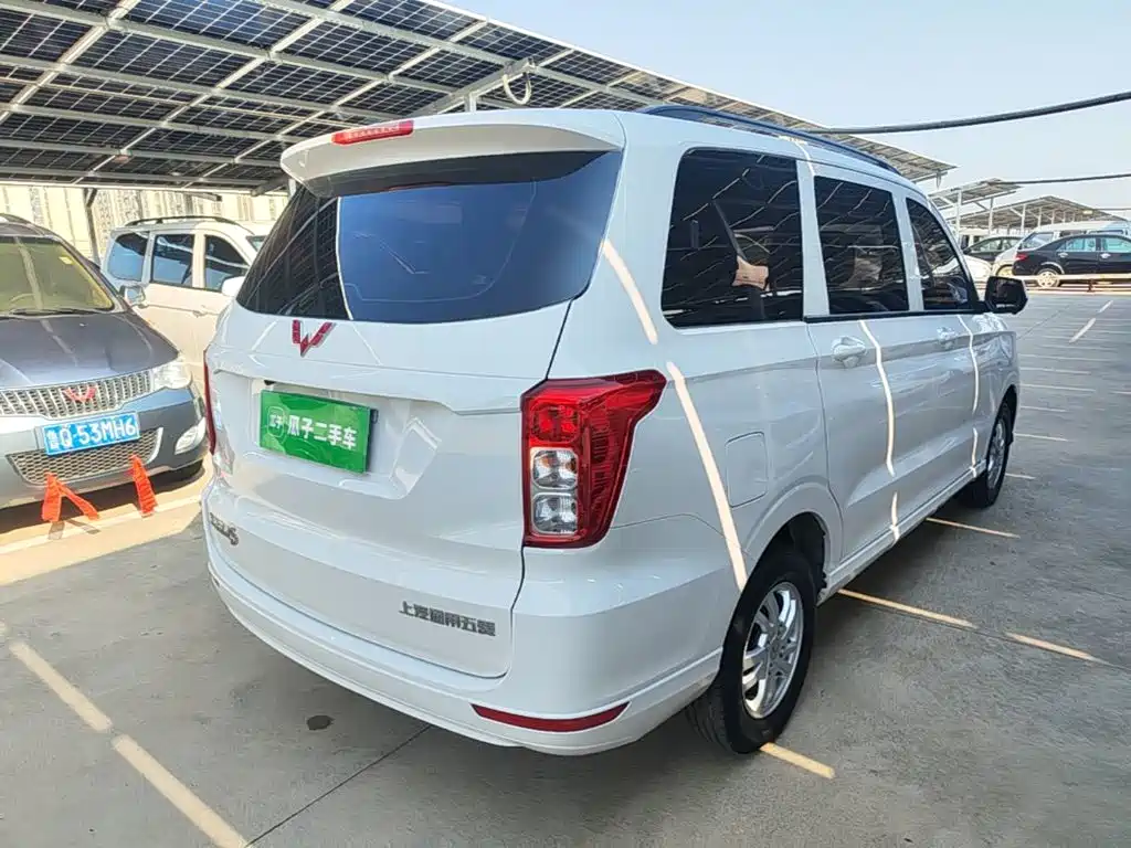 Wuling Hongguang — миниатюра 7