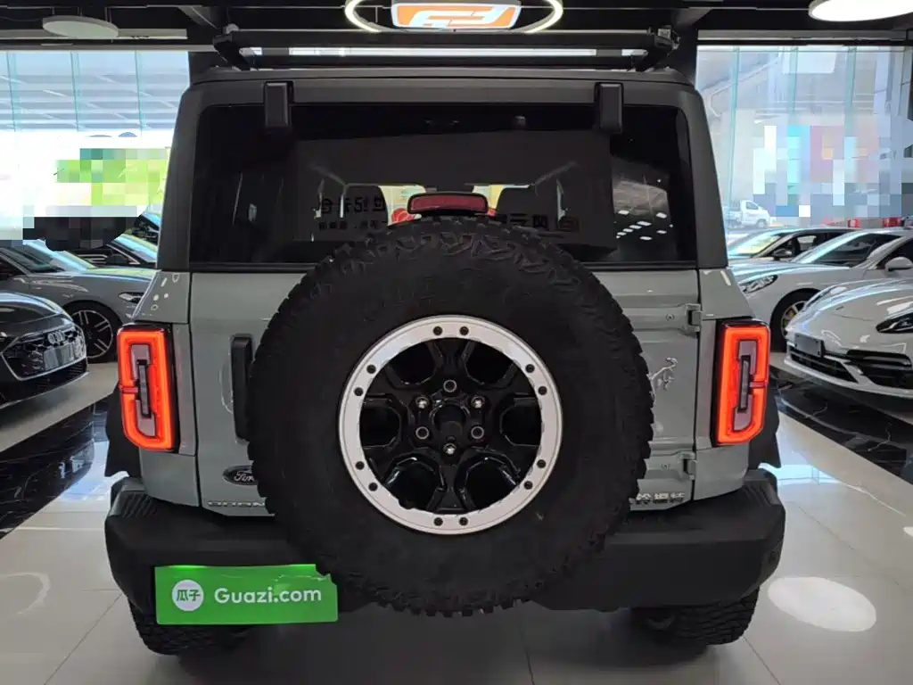 Ford Bronco — миниатюра 6