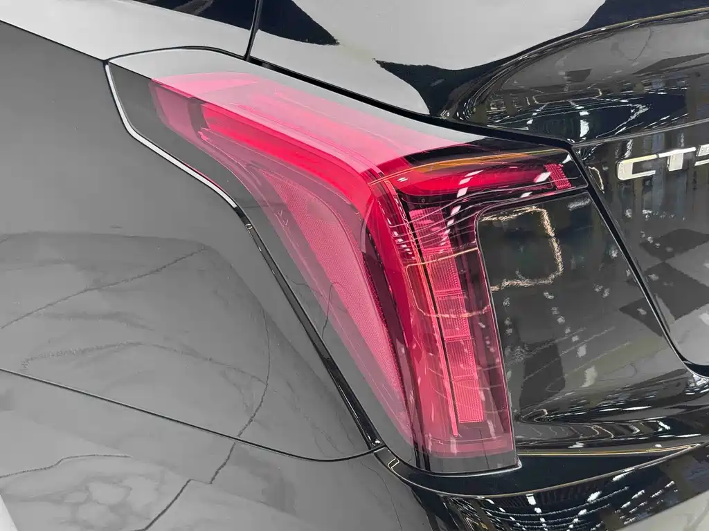 Cadillac CT5 — миниатюра 14
