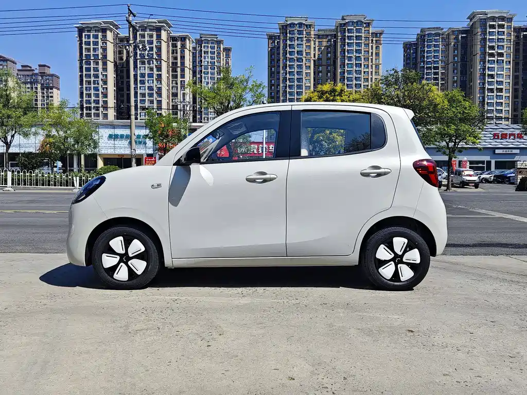 Wuling MINIEV — миниатюра 8