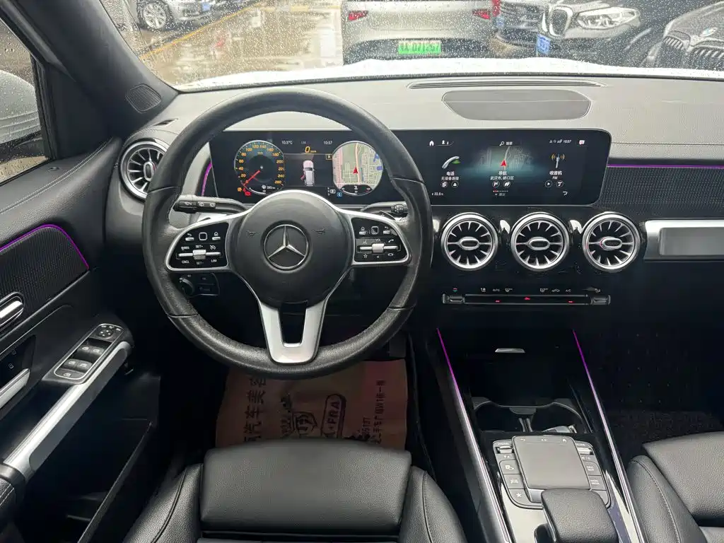 Mercedes-Benz GLB — миниатюра 7