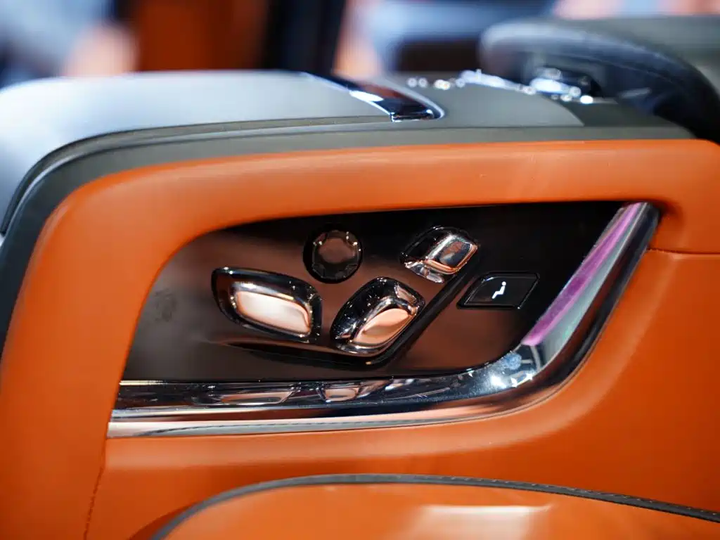 Rolls-Royce Cullinan — миниатюра 47