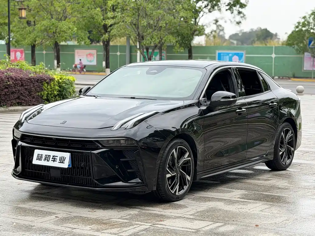 2023 Lynk & Co 03 - zdjęcie 1 z 31
