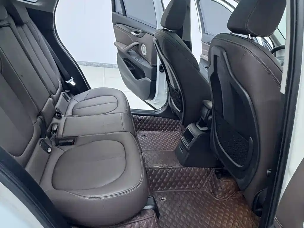 BMW X1 — миниатюра 9