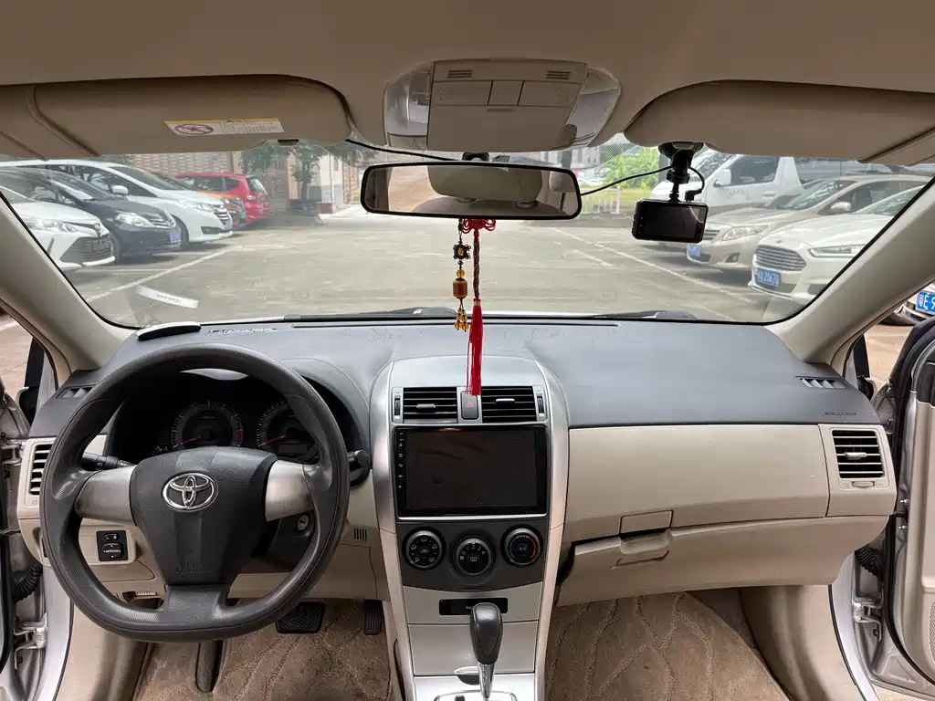 Toyota Corolla — миниатюра 8
