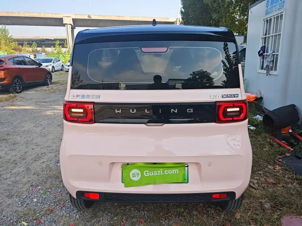 Wuling MINIEV — миниатюра 6